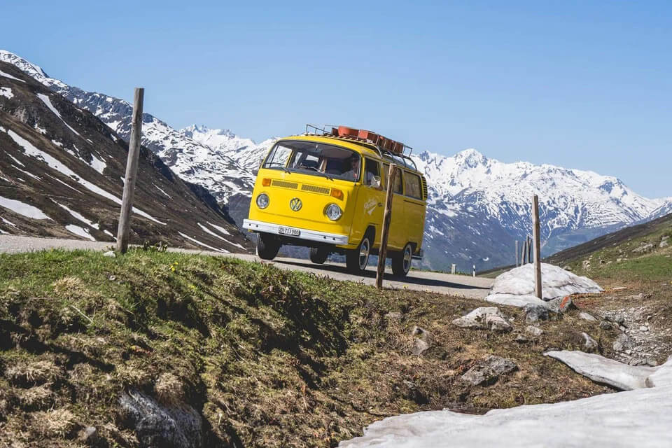 Der VW Bus Bern im Schnee