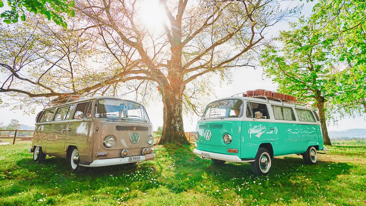 Faire Fotobox Preise ohne versteckte Kosten – Photobus Schweiz im Vergleich zu Billiganbietern