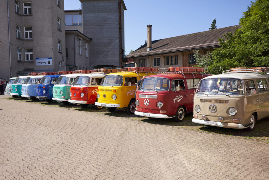 Photobus Schweiz VW Bulli Flotte im Depot